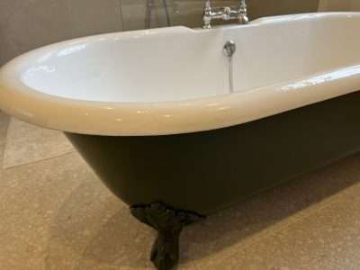 Enamelled Cast Iron Bath Tub Repair Scaled | Chip repaired